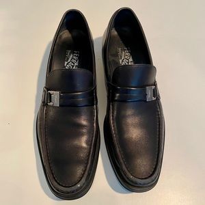 Salvatore Ferragamo Loafers size 9